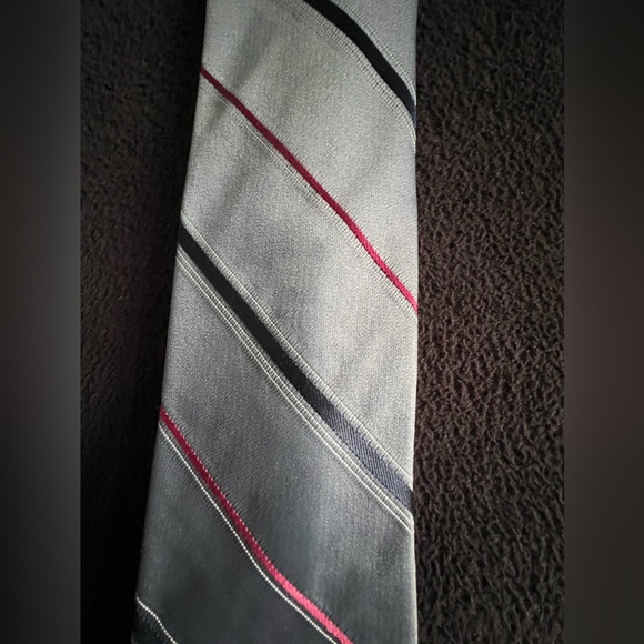 Christian Dior Vintage Striped Necktie Tie Classic Logo Front and Back Lining - Picture 12 of 12